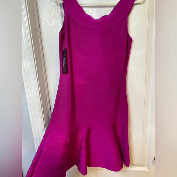 NWT Marciano magenta hot pink cocktail bandage bodycon off shoulder dress size L - Picture 4 of 5